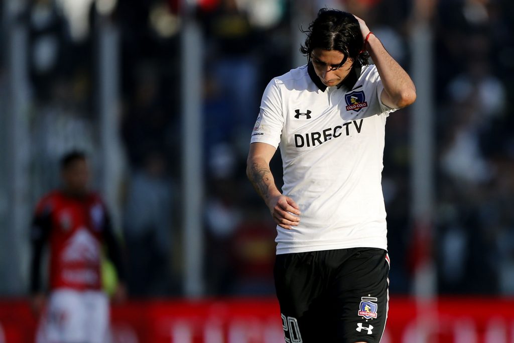 Hinchas de Colo Colo se van en picada contra Blanco y Negro tras terminar contrato de Jaime Valdés