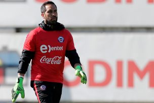 [TUIT] La dura respuesta de Claudio Bravo a Jaime Valdés tras derrota de Chile ante Bolivia