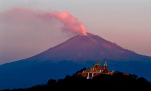 Volcán Popocatépetl hace erupción tras terremoto en México