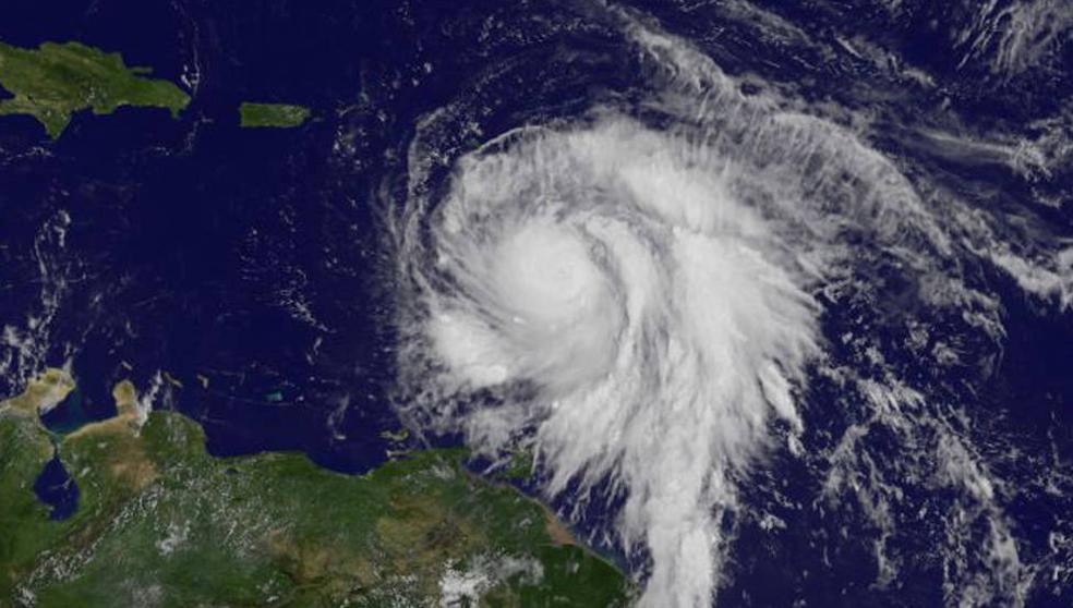 Huracán María amenaza con repetir destrucción de Irma y podría llegar a Puerto Rico