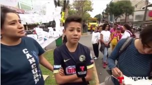 [VIDEO] El dramático relato de niño que sobrevivió al derrumbe de colegio en México