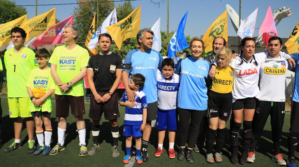 ME-O y José Antonio Kast dejaron atrás sus diferencias con un partido de fútbol