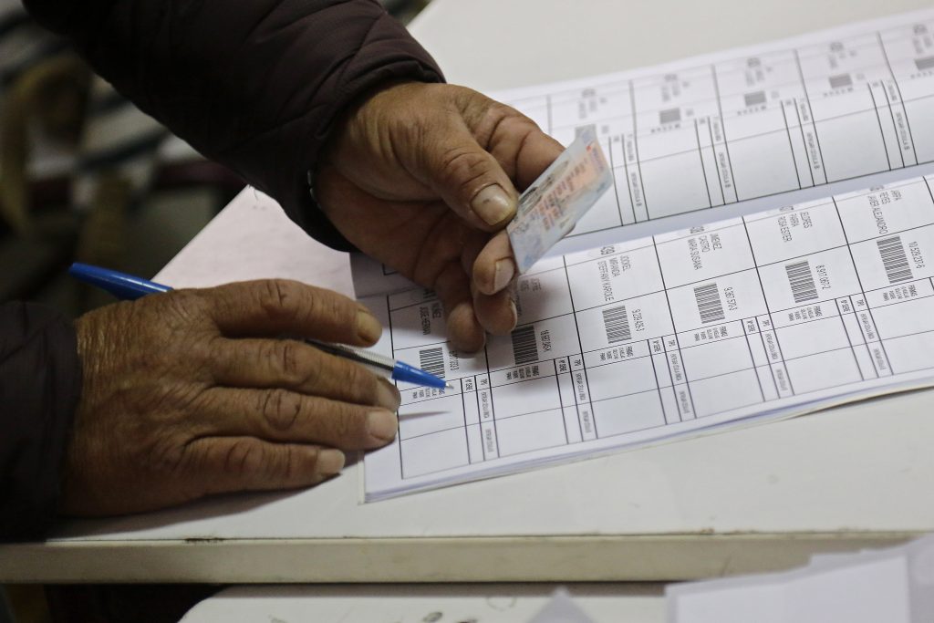 Servel informó que más del 99% de mesas instaladas