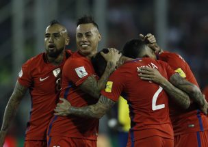 Chile gana ante Ecuador y escala al tercer lugar de las Clasificatorias