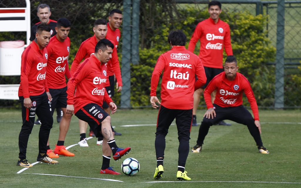 [VIDEO] La Roja comienza su entrenamiento en Brasil