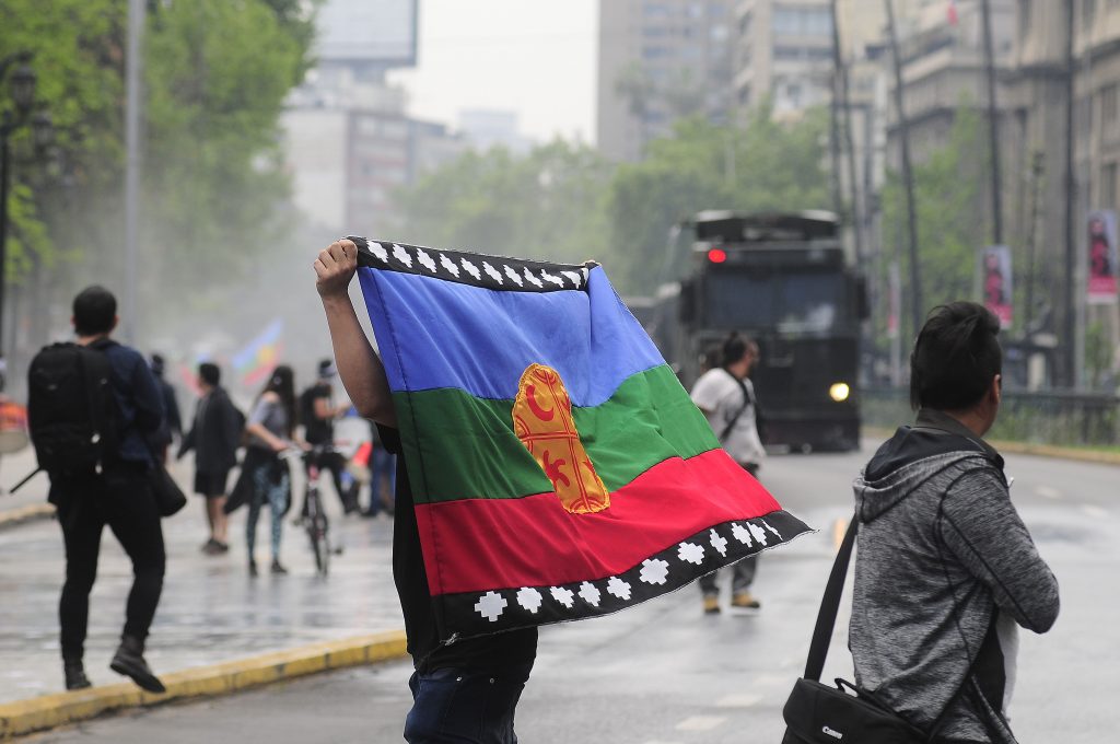 Marcha del “Día de La Raza” terminó con incidentes aislados