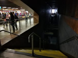 Línea 5 del Metro de Santiago suspende su servicio por corte de luz