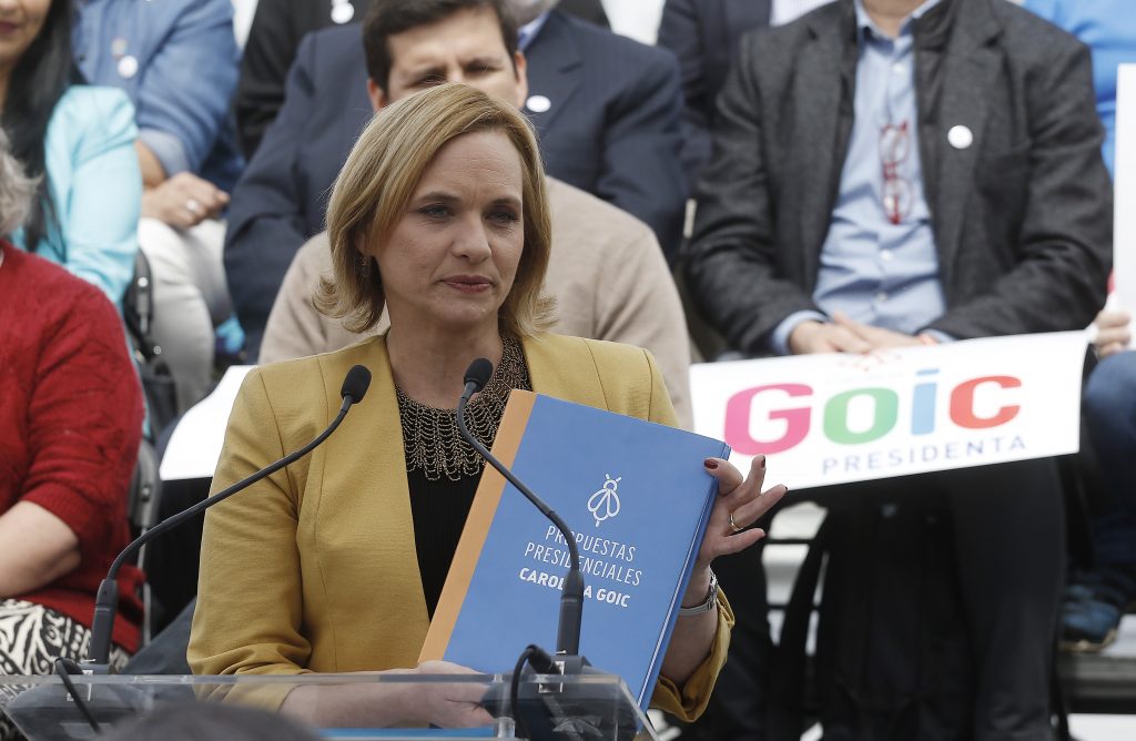 Goic presentó propuestas presidenciales: “son serias y no como el ‘copy paste’ de Piñera”