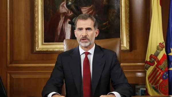 Rey de España llama a Cataluña a seguir la vía democrática