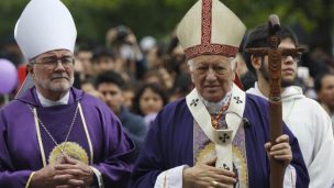 Cardenal Ezzati llamó a los candidatos presidenciales a hablar sobre la migración