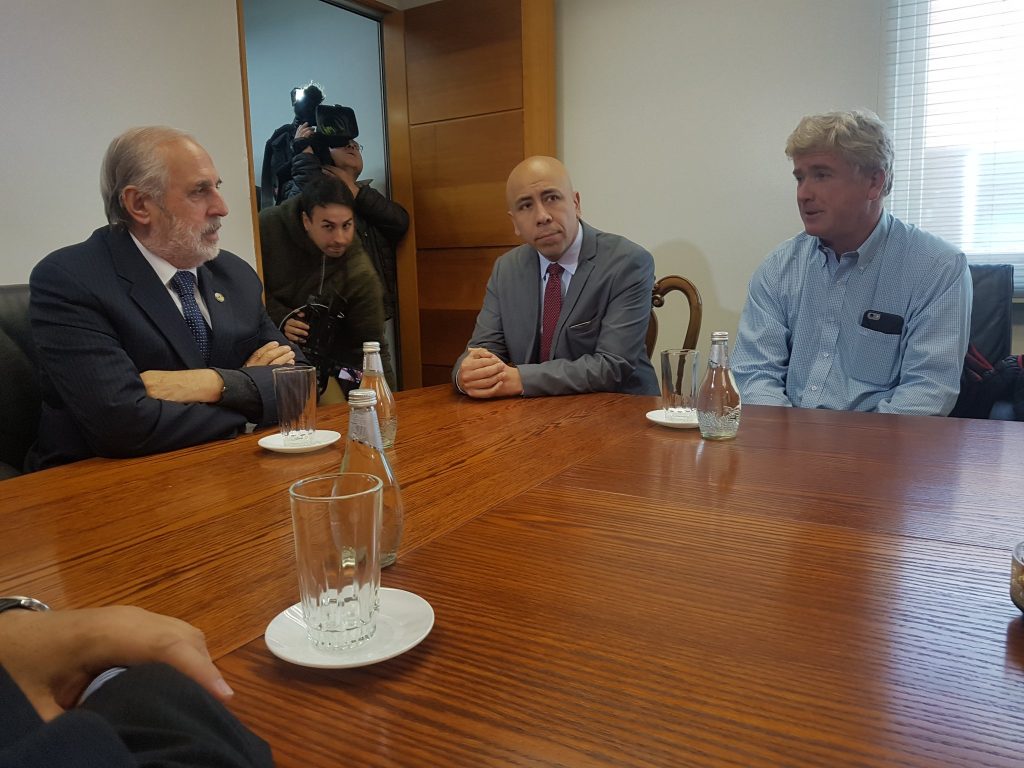 Abbott tras reunión con familia Luchsinger Mackay: “Hay antecedentes que dan visos de que se puede anular el juicio”