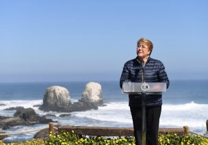 Presidenta Bachelet firmó hoy prohibición de bolsas plásticas en zonas costeras