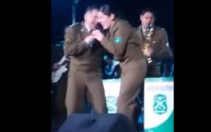 Carabineros se lucieron cantando como Mon Laferte