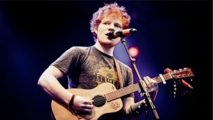 Ed Sheeran sufrió un accidente mientras paseaba en bicicleta en Londres