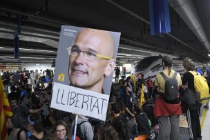 Independentistas catalanes provocan numerosos cortes de carreteras y ferrocarriles