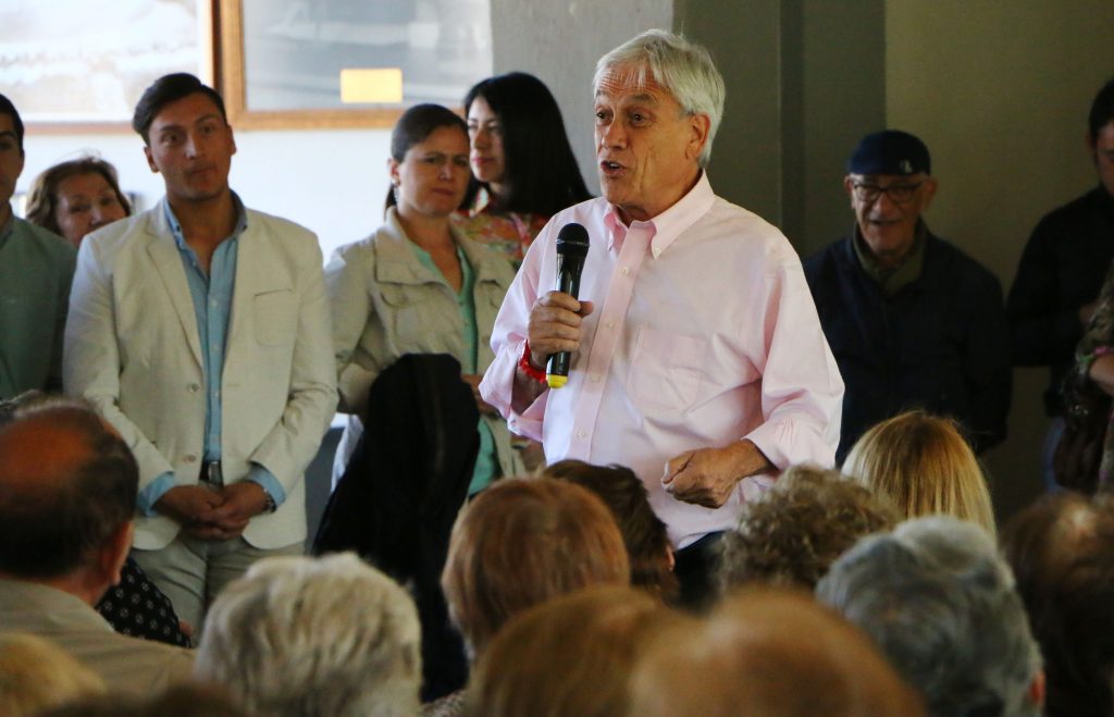 Comando de Piñera emplaza a Narváez a dejar La Moneda si “quiere seguir siendo vocera de Guillier”