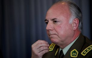 Fraude en Carabineros: Defensa de ex general Gordon desmintió a ex contralor Ramiro Mendoza