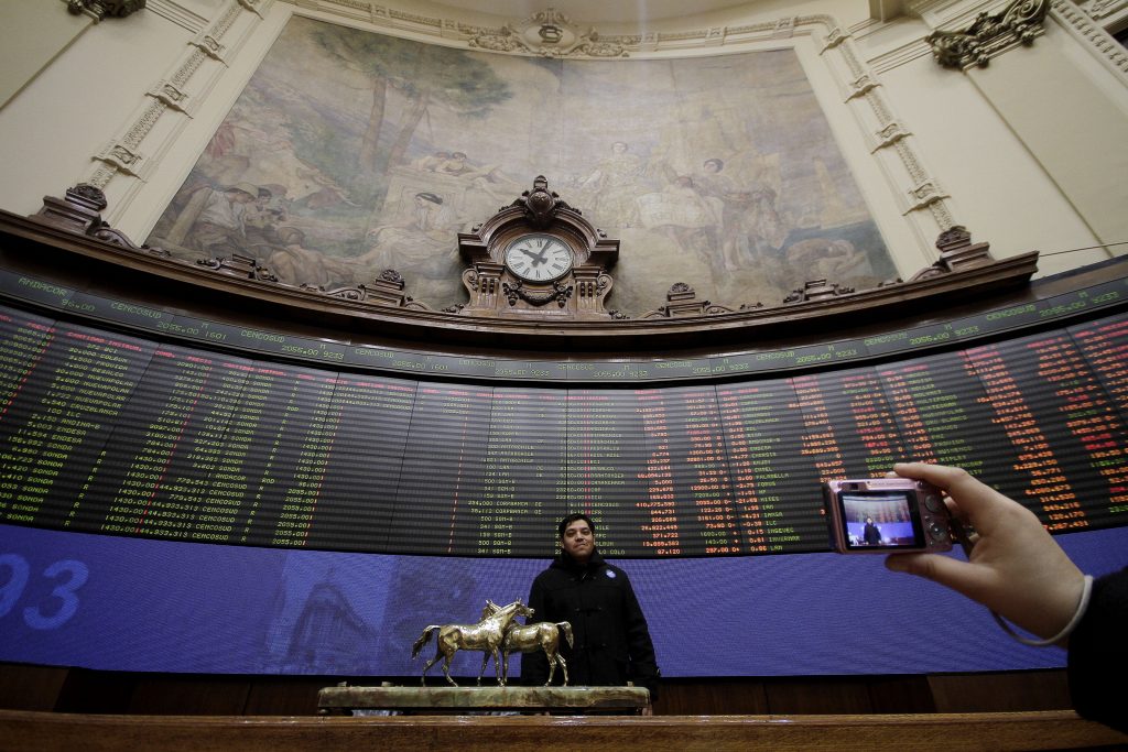 30 nov | Bolsa de Santiago cierra con baja de 0,18% a 5.003,40 puntos