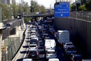 Autopistas urbanas de Santiago subirán sus tarifas a partir de enero