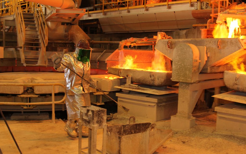 A pesar de fuerte caída, la producción minera sigue impulsando la industria