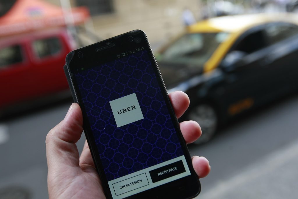 Uber rechazó posibilidad de limitar flota de automóviles en Chile