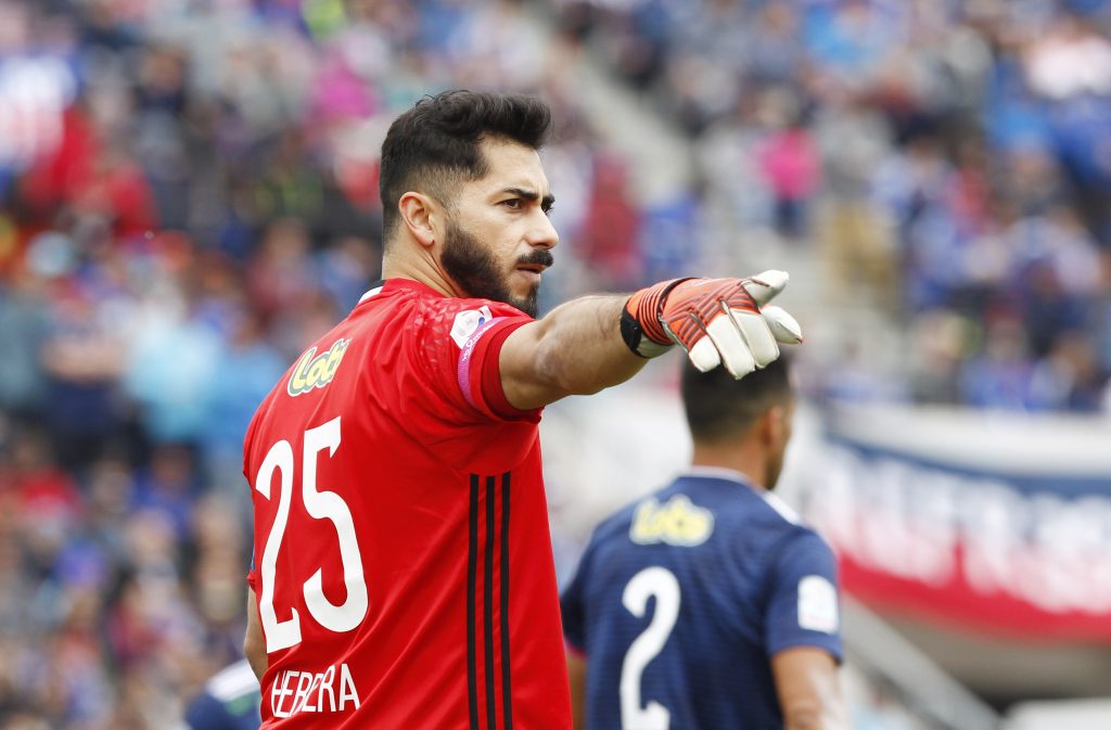Johnny Herrera es nominado al premio “Mejor Arquero de América”