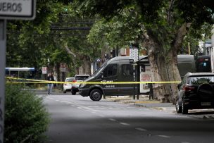 Riña con conserje de edificio de Macul dejó a un sujeto en riesgo vital