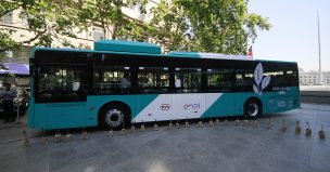 Ni dos días limpios: Los nuevos buses eléctricos ya fueron rayados