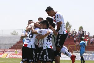 Palestino logra respirar tranquilo ante  Iquique y se despega del descenso en La Cisterna