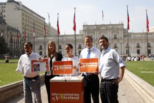 Voceros del comando de Piñera lanzaron campaña contra el intervencionismo electoral