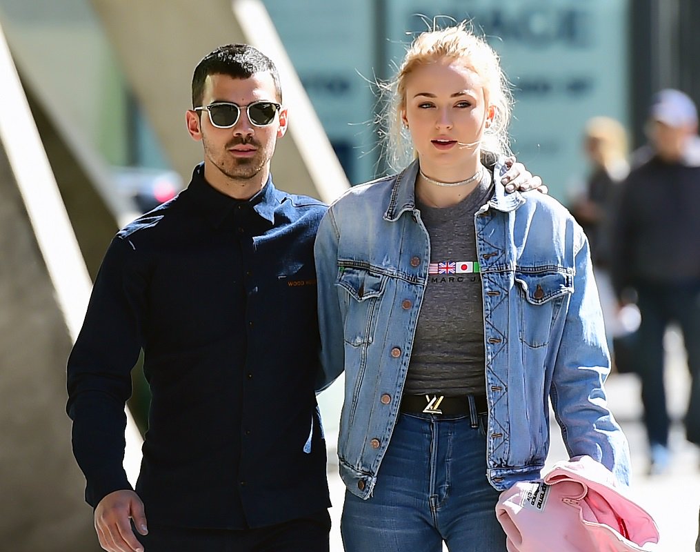 “Loco, tú eres el de Jonas Brothers”: la visita de Joe Jonas a una tienda en el centro de Santiago