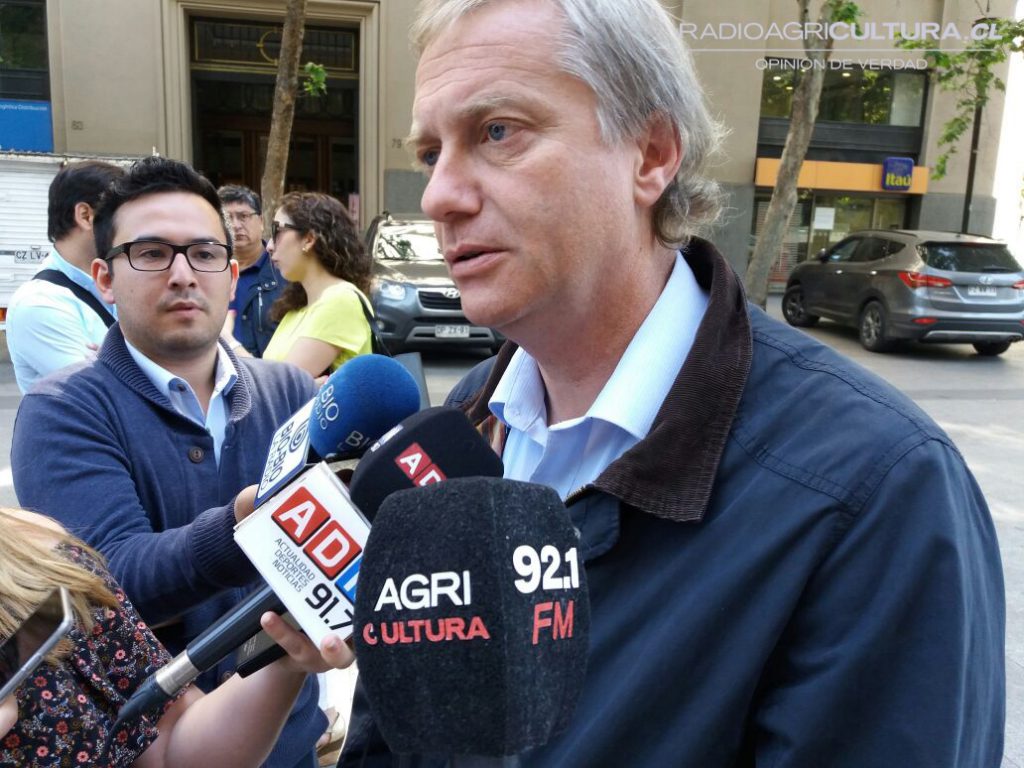 Las propuestas de seguridad de Kast: Mejoras a la tenencia de armas y aumento de presupuesto a policías
