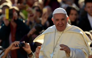 Cámara aprobó feriados por visita del Papa a Chile