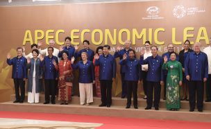 Michelle Bachelet coincidió con Trump en la cumpre APEC de Vietnam