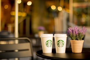 Starbucks regalará un café gratis a los que vayan a votar este domingo