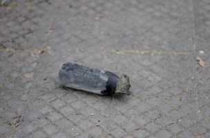 Dos desconocidos lanzaron bombas molotov a local de votación en Cerro Navia