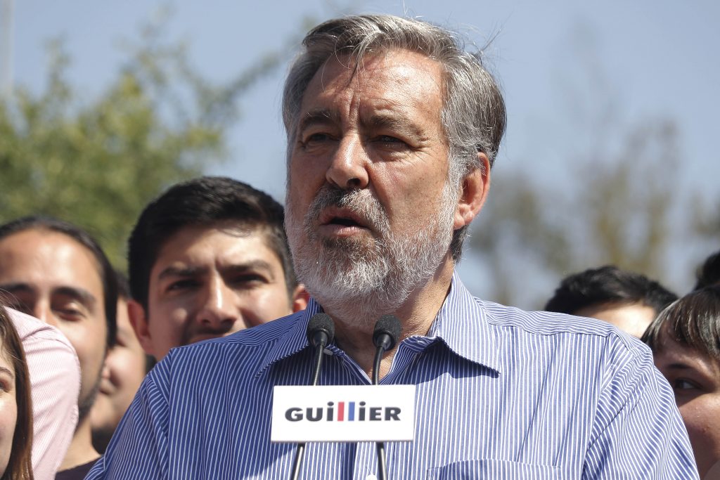 Guillier llamó al Frente Amplio a aclarar su postura frente a la segunda vuelta