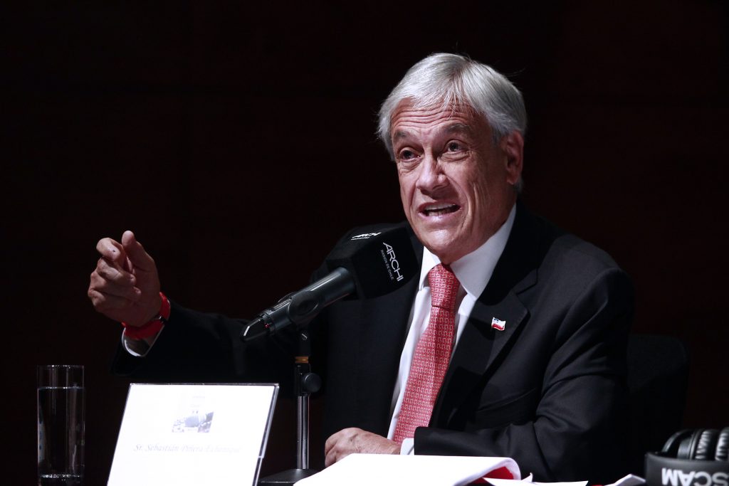 Piñera enfatizó en “poner en marcha nuevamente a Chile” en sus últimos dos minutos del Debate ARCHI