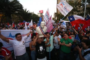 Así se vive la celebración por la elección presidencial en Plaza Italia