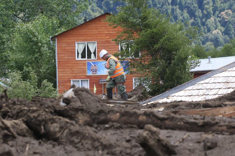 Tras las lluvias: ISL advierte sobre los riesgos al retirar barro y escombros de viviendas