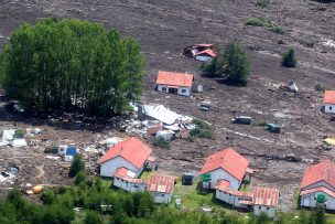 Se mantiene alerta roja en Villa Santa Lucía ante anuncio de nuevas lluvias