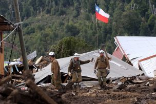 Villa Santa Lucía: Se reanudan labores de búsqueda pese a intensas lluvias