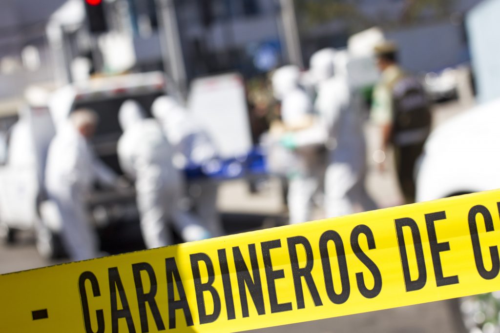 Encuentran muerto a sujeto en una camioneta en Colina: Todo indica un asalto