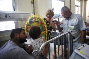 Alcaldesa de Providencia entregó regalos a niños del Calvo Mackenna