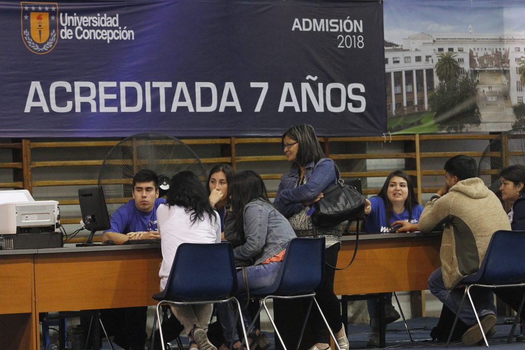 Delpiano recomienda a postulantes elegir universidades por años de acreditación