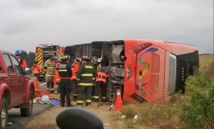 Bus volcó camino a Quintero y dejó una veintena de lesionados