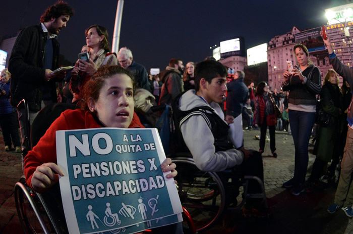 Nuevas protestas contra reforma de jubilaciones en Argentina