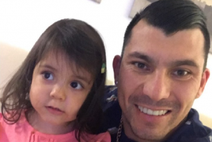 Gary Medel se convierte en príncipe... para su hija Alessandra