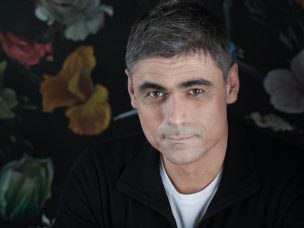 El escritor Pablo Simonetti califica de