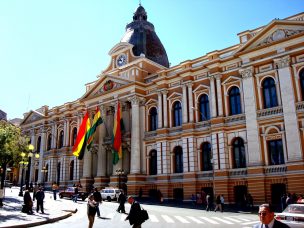 Congreso boliviano declara que USD 1.000 millones salieron de Bolivia a paraísos fiscales